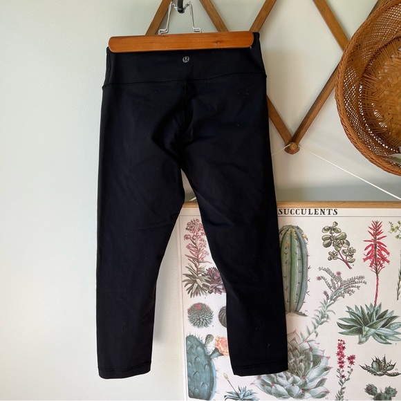 Lululemon Capri Black Leggings - Picture 1 of 4